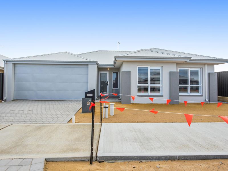 4 Pomorie Road, Madora Bay WA 6210