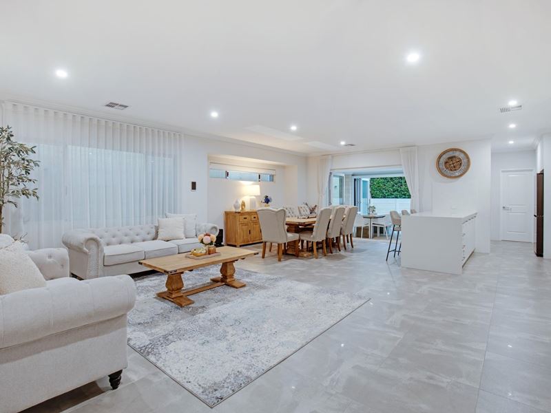 8 Lazarov Retreat, Gwelup WA 6018