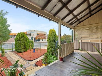 120 Lefroy Road, Beaconsfield WA 6162