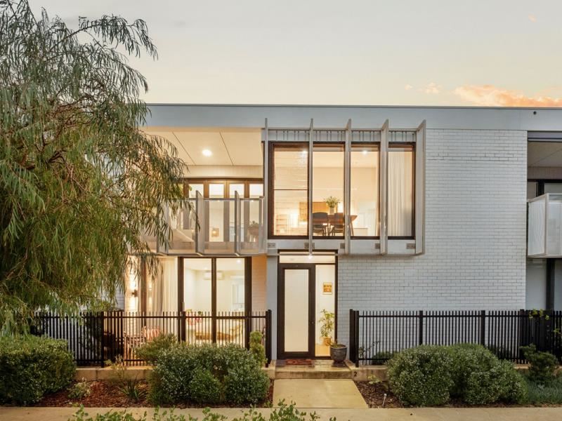 2/50 Lullworth Terrace, North Coogee WA 6163