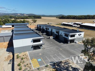 Unit 8/10/105 East River Road, Hay WA 6333