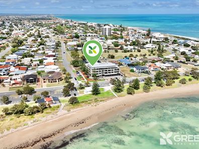 2/11 Halls Head Parade, Halls Head WA 6210