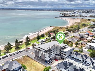2/11 Halls Head Parade, Halls Head WA 6210