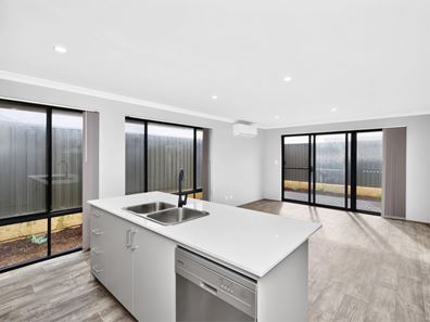 25A Peregrine Road, Eglinton WA 6034