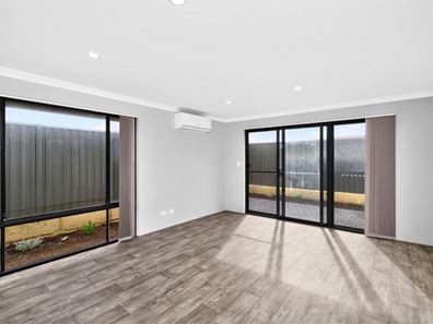 25A Peregrine Road, Eglinton WA 6034