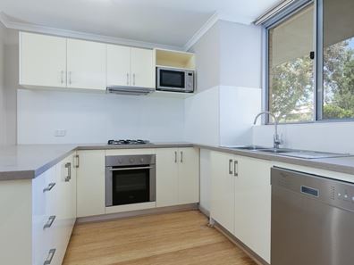 2/2 Lyall Street, South Perth WA 6151