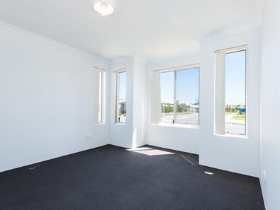8 Leonara Street, Aveley WA 6069