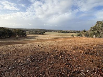 177 O'Connell Road, Wandering WA 6308