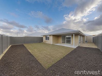 230 Badgerup Avenue, Lakelands WA 6180