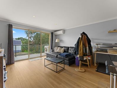 40/24 Burton St, Cannington WA 6107