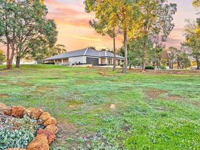 7 Marron Rise, Baskerville WA 6056