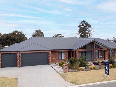 6 Avana Loop, Caversham WA 6055