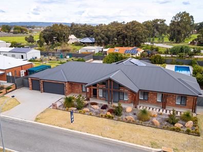 6 Avana Loop, Caversham WA 6055