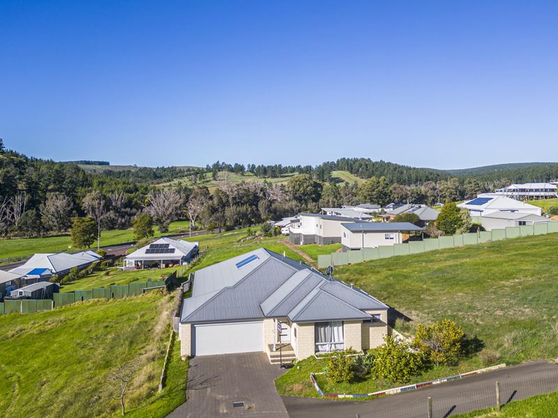 7 McAlpine Mews, Nannup WA 6275
