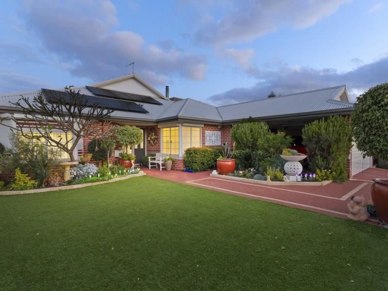 120 Balladong Loop, Carramar