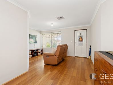 18 Penlea Glade, Kiara WA 6054