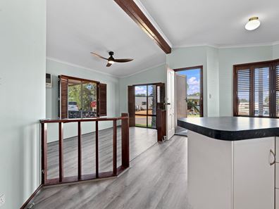 10/4 Bosley Street, Sunset Beach WA 6530