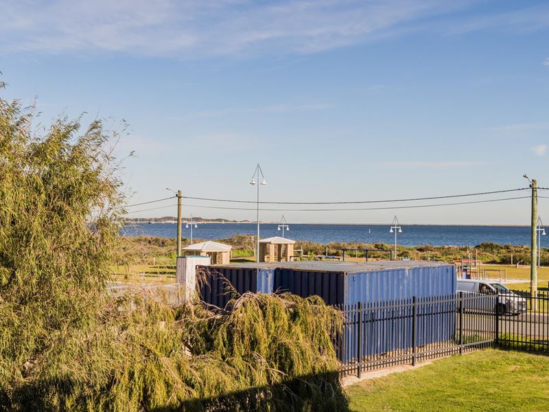 20/76 Kent Street, Rockingham WA 6168