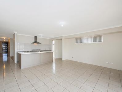 4 Castella Drive, Dudley Park WA 6210