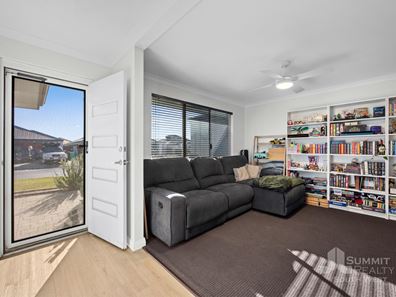 11 Frollet Way, Dalyellup WA 6230