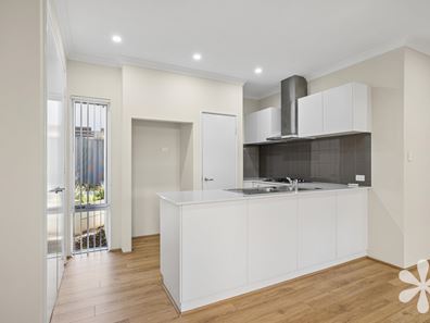 2/17 Stainer Street, Willagee WA 6156