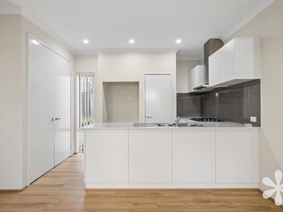 2/17 Stainer Street, Willagee WA 6156