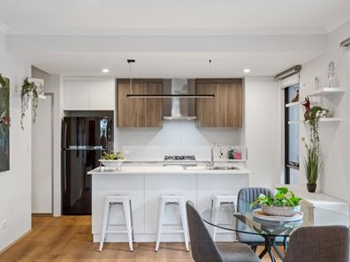 1/174 Leake Street, Belmont WA 6104