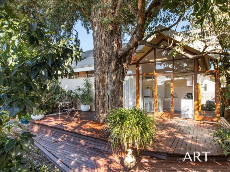 17 Roseberry Avenue, South Perth WA 6151