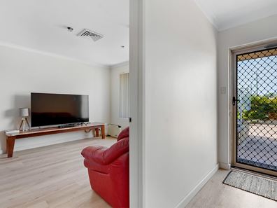 6 Moat Street, Mandurah WA 6210