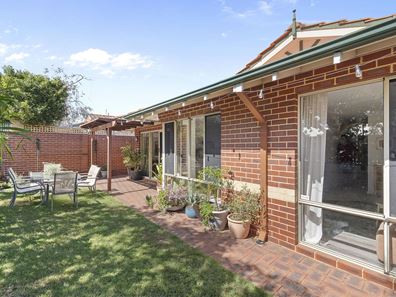 1/113 Ewen Street, Doubleview WA 6018