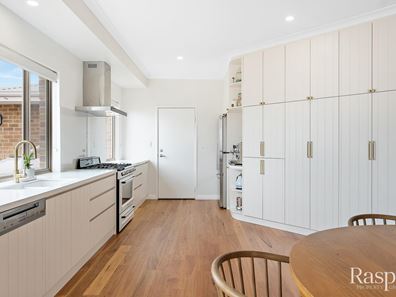 74 King Street, Coogee WA 6166