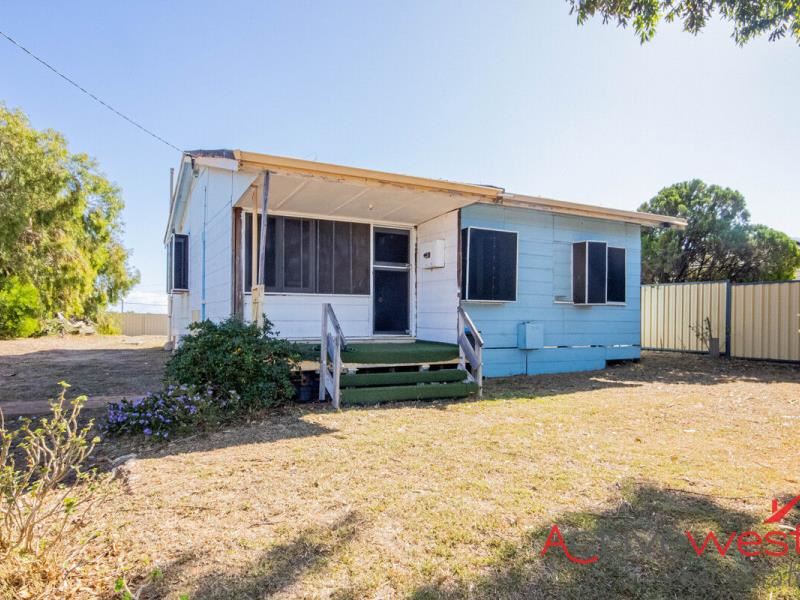 8 Felicia Street, Rangeway WA 6530