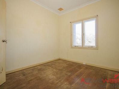 8 Felicia Street, Rangeway WA 6530