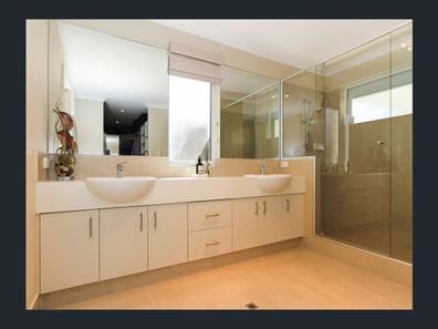 283 Campbell Road, Canning Vale WA 6155