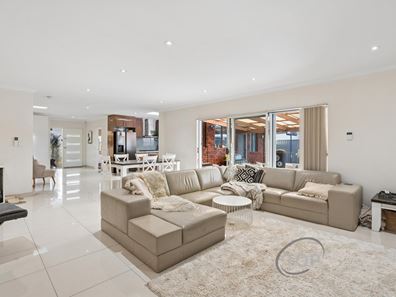 40 Ruffian Loop, Willetton WA 6155