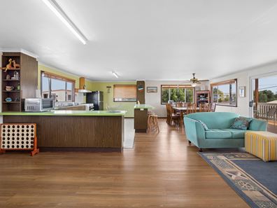 28 Desert Road, Lancelin WA 6044