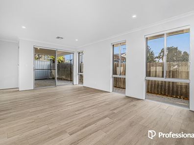 10A Reeves Court, Westminster WA 6061