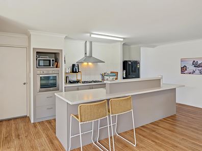 60 Cherry Hills Circle, Dunsborough WA 6281