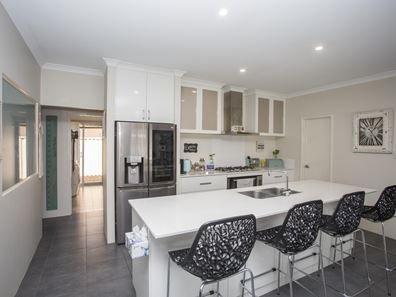 10 Coles Street, Byford WA 6122