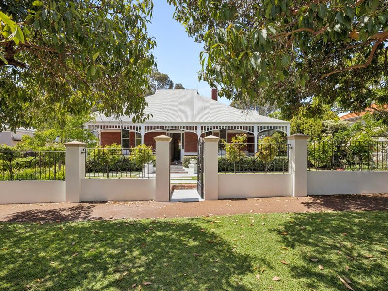 62 Dalgety Street, East Fremantle WA 6158