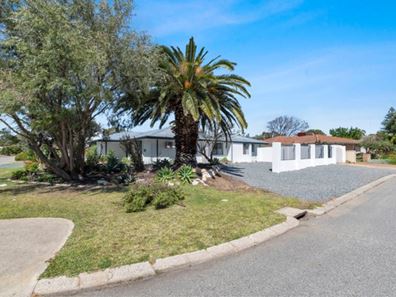 35 Elderberry Circle, Halls Head WA 6210