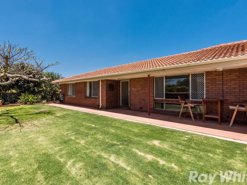 42 McAleer Drive, Mahomets Flats WA 6530