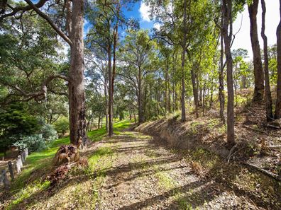 4 Dunnet Road, Nannup WA 6275