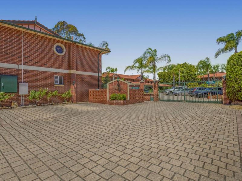 2/56 Moondine Drive, Wembley