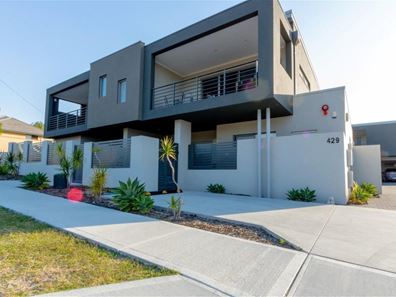 8/429 Flinders Street, Nollamara WA 6061