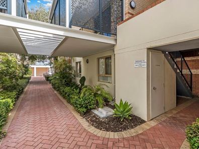 8/58 Kent Street, Rockingham WA 6168