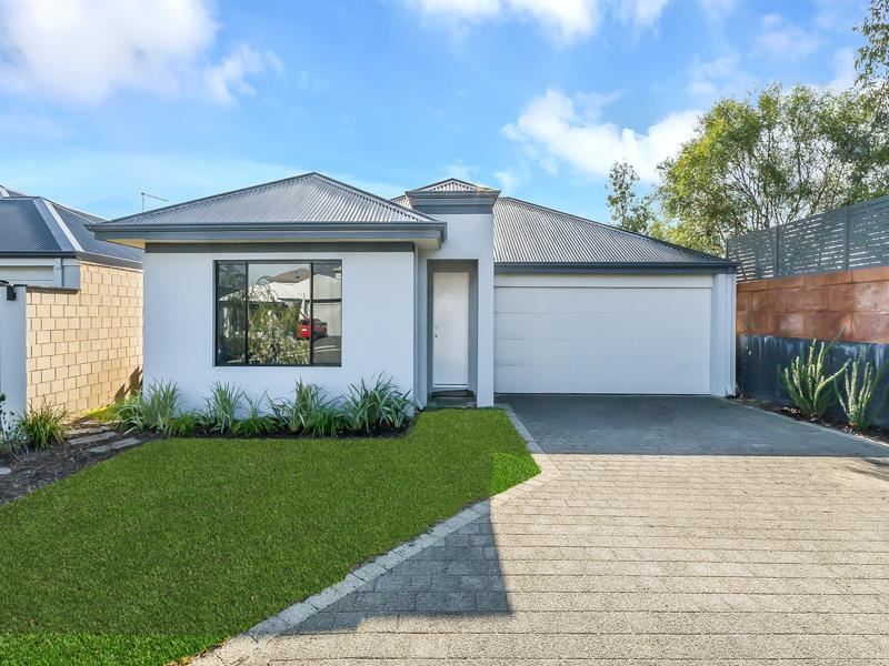 1 Claymore Place, Piara Waters WA 6112
