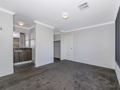 1 Claymore Place, Piara Waters WA 6112