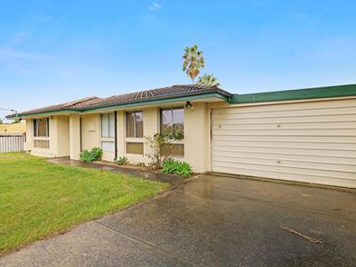 5 Sparkes Court, Girrawheen WA 6064