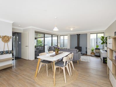 12 Paparone Road, Baldivis WA 6171